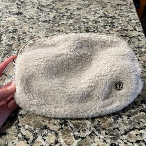 Lululemon brand new everywhere belt bag fleece with tags